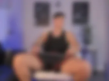 cristopher_strong photo 2