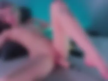 crystalbloomm webcam preview
