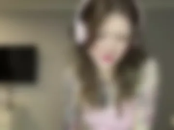 crystaleve2 photo 3