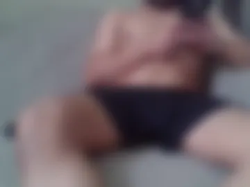 cum_in_thighs live webcam preview