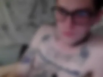 cummylilslut live webcam preview