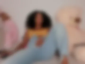 curly_sweett webcam preview