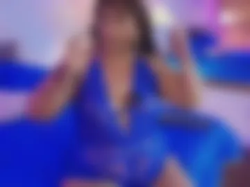 curvyfirelatina_ photo 3