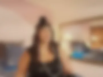 curvyfirelatina_ photo 2