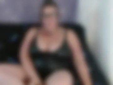curvymaskedbabe photo 2