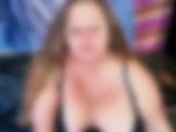 curvymilflola live webcam preview