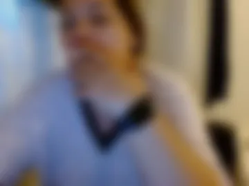 curvymomylore webcam preview