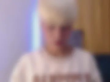 cute_valerie666 live webcam preview