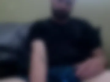 cutehungboi webcam preview