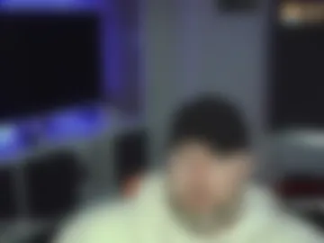 dangerous_kitkat live webcam preview