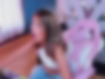 danna_petiite webcam preview