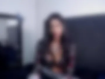 delilah_blazee photo 2