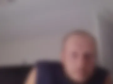 deznuts130 live webcam preview