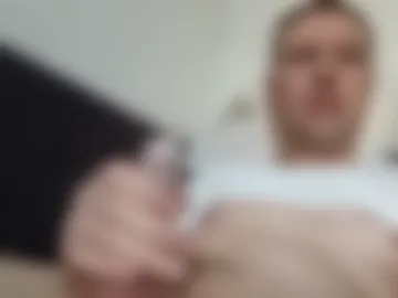 dick__18 live webcam preview