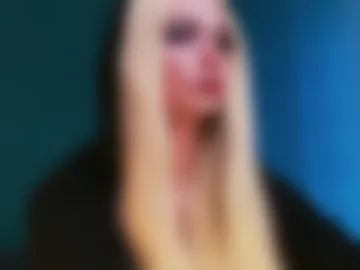dollfacedeluxe photo 2