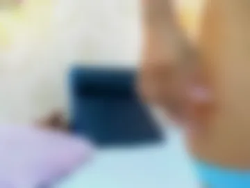 eimy_robertss photo 5