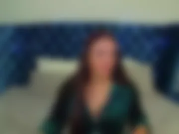 elinabellucci photo 3