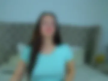 elinabellucci photo 3