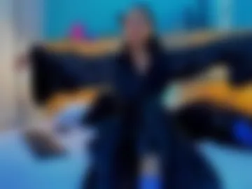 elisasue webcam preview