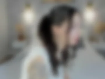 elise_robbie photo 3