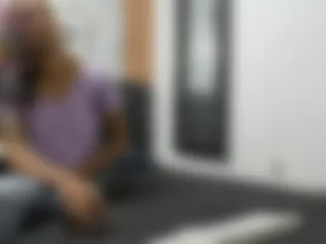 elizabeth_haddi live webcam preview
