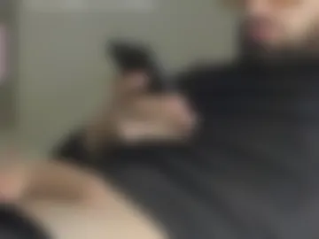 ella2oo4 live webcam preview