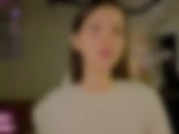 ella_hayes webcam preview