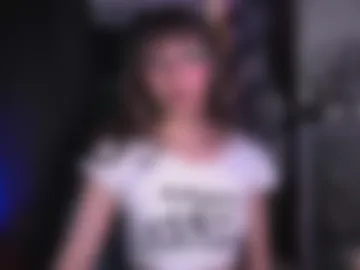elle_uwu webcam preview