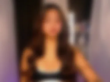 elliecummers photo 4