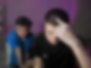 elliot_winki photo 3