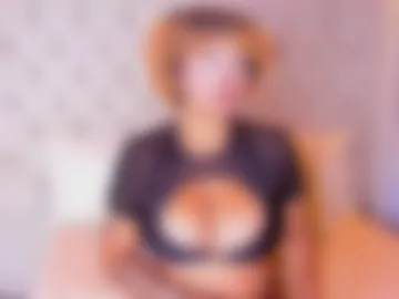 eloisa_cleavage_ photo 3