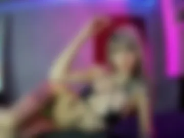 elyyyra photo 3