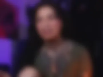 ema_ploxx photo 2