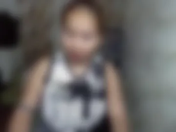 emely_slutxxx photo 2