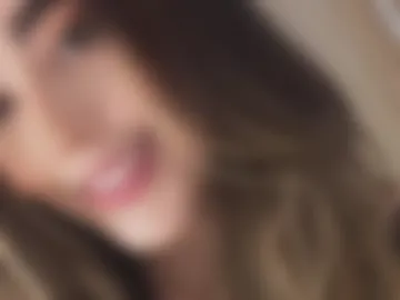 emi_royse webcam preview
