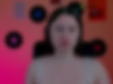 emilia_lucky photo 2