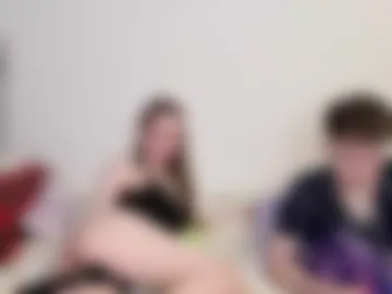 emily_and_ilumi webcam preview