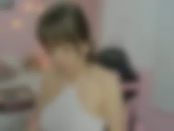 emilyharrix photo 2