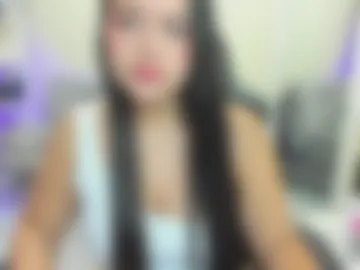 emma_pink18 photo 2