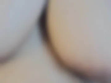 emy_leon webcam preview
