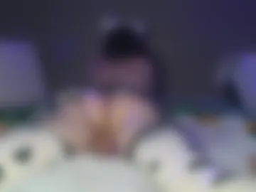 emyroofemboy live webcam preview