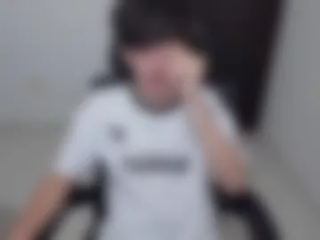 eren_tatakae webcam preview