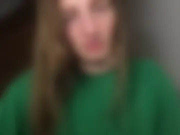 esthergreyplus photo 3