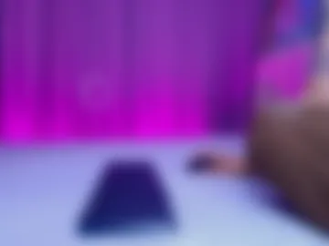 estrella_hanks_ photo 2