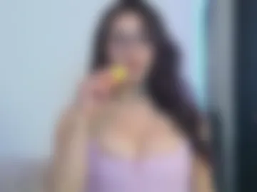 eveelyn_20 photo 4