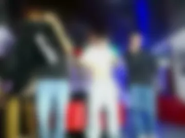 extrangers photo 8