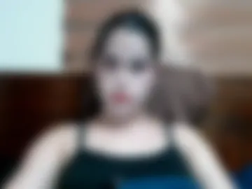 ezrahollywood live webcam preview