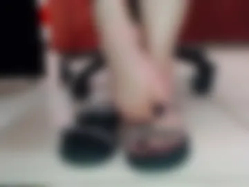 feet_diane live webcam preview