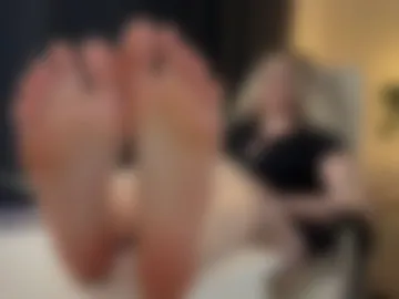 feet_of_the_goddess photo 6
