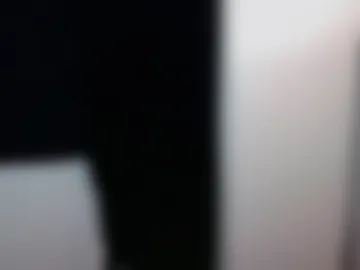 femboiiskye live webcam preview